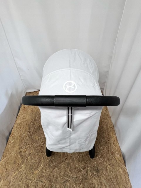 Cybex Gold Beezy wózek spacerowy Fog Grey Cybex Gold Beezy wózek spacerowy Fog Grey