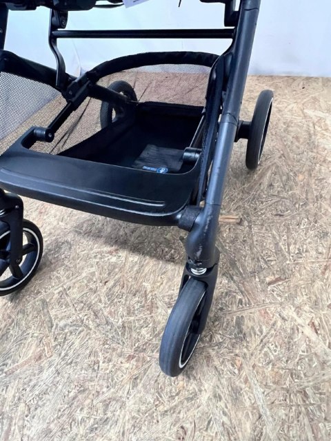 Cybex Gold Beezy wózek spacerowy Fog Grey Cybex Gold Beezy wózek spacerowy Fog Grey