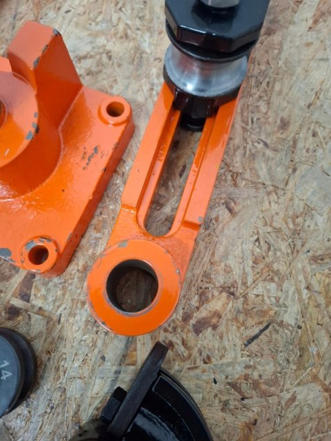 VEVOR Ręczna giętarka do rur 3/8" do 1" 7 matryc VEVOR Ręczna giętarka do rur 3/8" do 1" 7 matryc