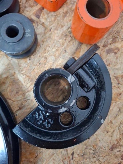 VEVOR Ręczna giętarka do rur 3/8" do 1" 7 matryc VEVOR Ręczna giętarka do rur 3/8" do 1" 7 matryc