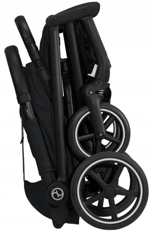 Wózek spacerowy Cybex Gold Beezy od urodzenia do ok. 4 lat Magic Black Wózek spacerowy Cybex Gold Beezy od urodzenia do ok. 4 lat Magic Black