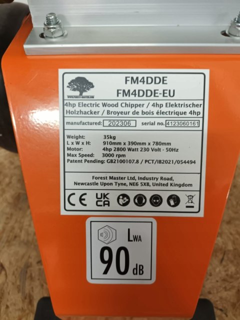 Forest Master FM4DDE Kompaktowy elektryczny rębak do drewna Forest Master FM4DDE Kompaktowy elektryczny rębak do drewna