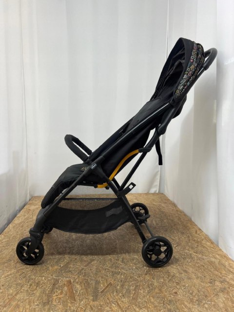 Chicco Glee lekki wózek spacerowy do 22 kg Chicco Glee lekki wózek spacerowy do 22 kg
