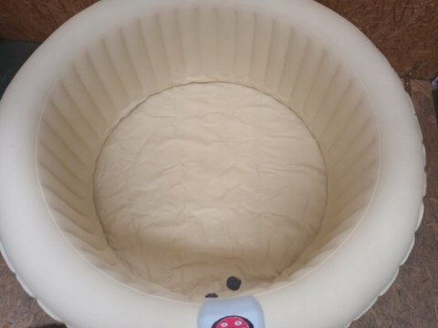 Basen z hydromasażem Spa nadmuchiwany okrągły EASE.ZONE 800 l Basen z hydromasażem Spa nadmuchiwany okrągły EASE.ZONE 800 l