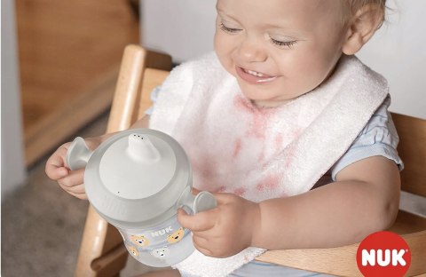 Kubek niekapek NUK Trainer Cup 230 ml 6m+ Kubek niekapek NUK Trainer Cup 230 ml 6m+