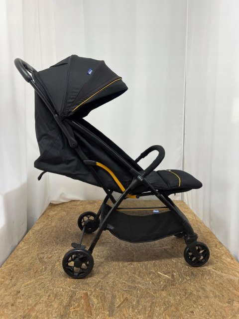 Chicco Glee lekki wózek spacerowy do 22 kg czarny Chicco Glee lekki wózek spacerowy do 22 kg czarny