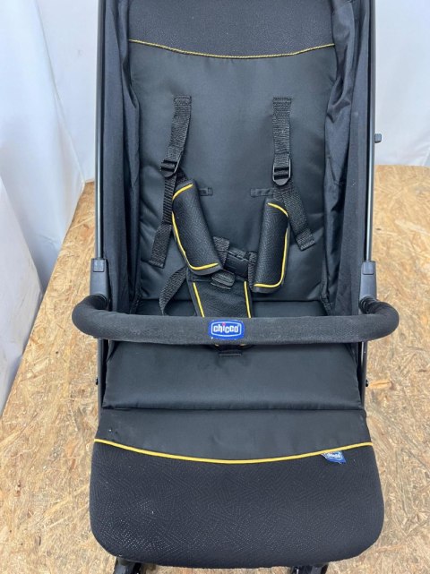 Chicco Glee lekki wózek spacerowy do 22 kg czarny Chicco Glee lekki wózek spacerowy do 22 kg czarny