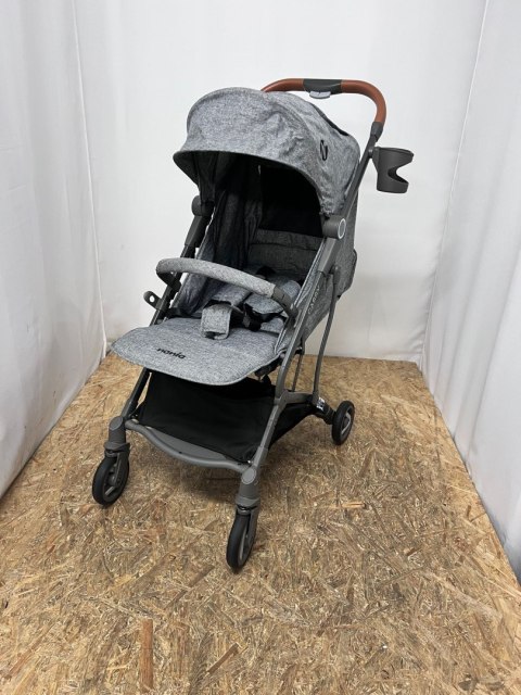 Nania Cassy kompaktowy wózek spacerowy 6-36m Nania Cassy kompaktowy wózek spacerowy 6-36m