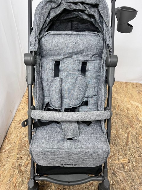 Nania Cassy kompaktowy wózek spacerowy 6-36m Nania Cassy kompaktowy wózek spacerowy 6-36m