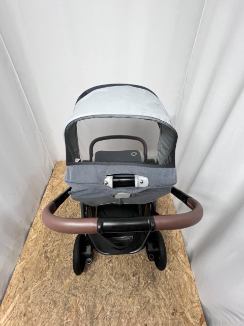 WÓZEK MAXI-COSI ADORRA 2 Essential Graphite WÓZEK MAXI-COSI ADORRA 2 Essential Graphite