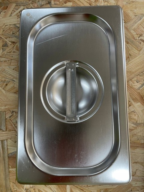 Hendi Pokrywka do pojemników GN 1/4 stal nierdzewna 265x162mm Hendi Pokrywka do pojemników GN 1/4 stal nierdzewna 265x162mm