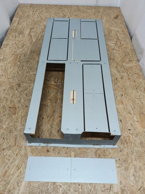Resi9 skrzynka montażowa do zabudowy 2 x 13 modułów Resi9 skrzynka montażowa do zabudowy 2 x 13 modułów