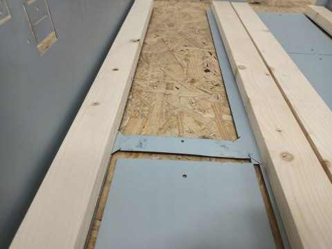 Resi9 skrzynka montażowa do zabudowy 2 x 13 modułów Resi9 skrzynka montażowa do zabudowy 2 x 13 modułów