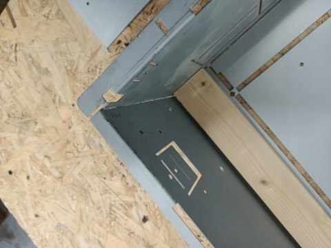 Resi9 skrzynka montażowa do zabudowy 2 x 13 modułów Resi9 skrzynka montażowa do zabudowy 2 x 13 modułów