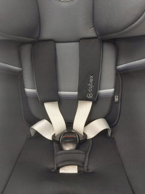 CYBEX Gold Sirona S2 i-Size Granite Black CYBEX Gold Sirona S2 i-Size Granite Black