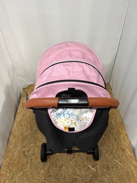 MOMI Estelle Wózek spacerowy dla dzieci do 15kg MOMI Estelle Wózek spacerowy dla dzieci do 15kg