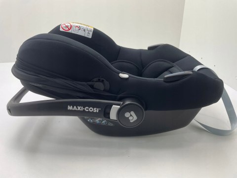 Maxi-Cosi fotelik CabrioFix i-Size 0-12kg Essential Black Maxi-Cosi fotelik CabrioFix i-Size 0-12kg Essential Black