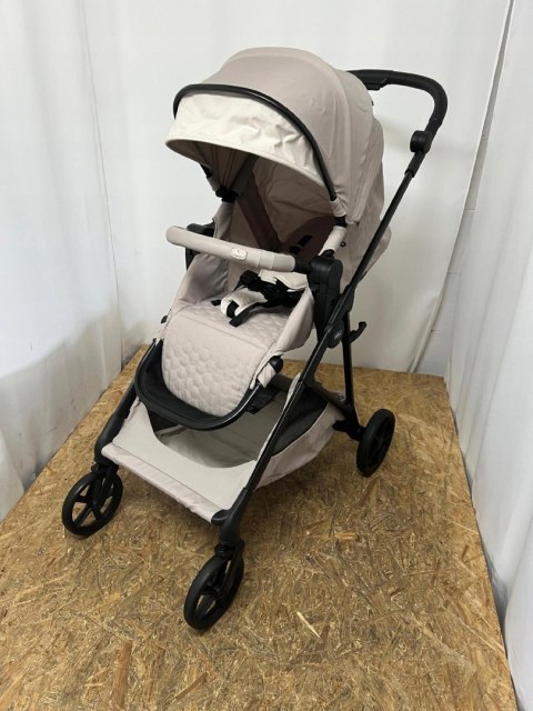 Wózek Spacerowy CHICCO Seety do 22 kg, beżowy, lekki Wózek Spacerowy CHICCO Seety do 22 kg, beżowy, lekki