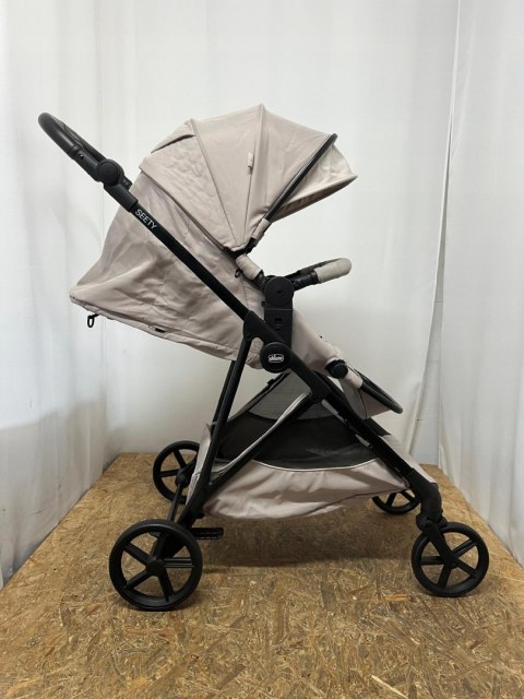 Wózek Spacerowy CHICCO Seety do 22 kg, beżowy, lekki Wózek Spacerowy CHICCO Seety do 22 kg, beżowy, lekki