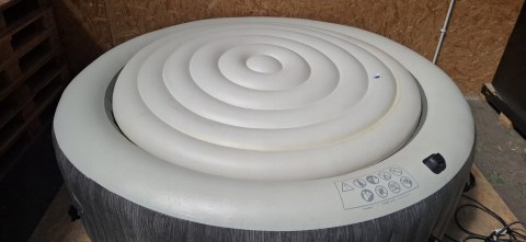 Basen z hydromasażem Spa Greywood INTEX 28440 - 4os. Basen z hydromasażem Spa Greywood INTEX 28440 - 4os.
