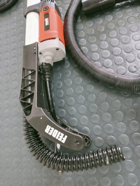 Szlifierka do gipsu z wysięgnikiem FEIDER 710 W 230 V Szlifierka do gipsu z wysięgnikiem FEIDER 710 W 230 V