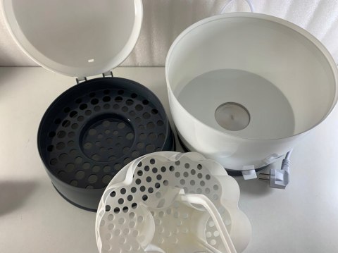 MAM elektryczny sterylizator parowy do butelek MAM elektryczny sterylizator parowy do butelek