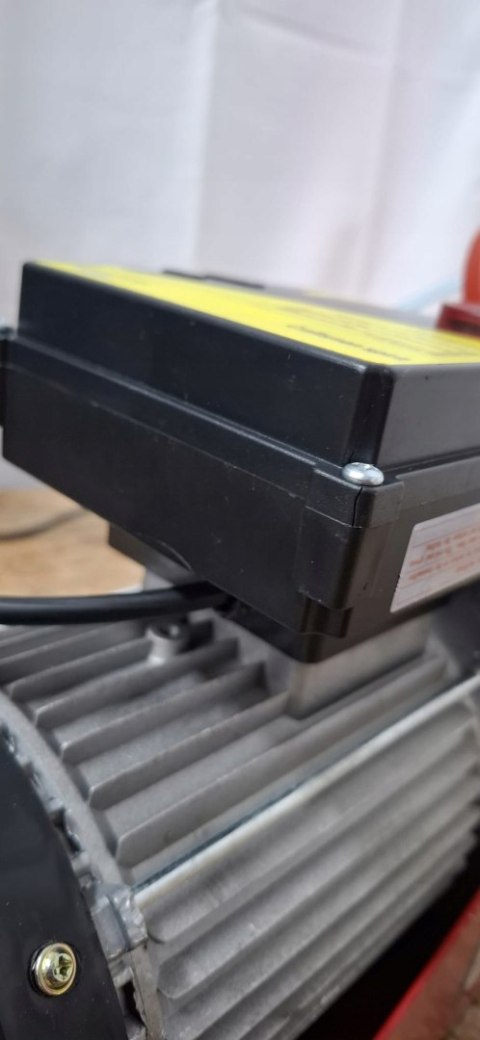 Wciągarka elektryczna 500kg do 1000kg 12m Wciągarka linowa 1600W VEVOR