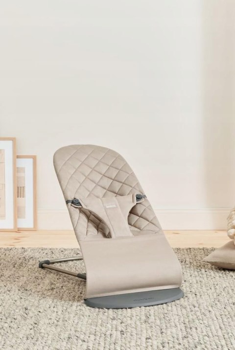 Leżaczek BabyBjorn BLISS piaskowy