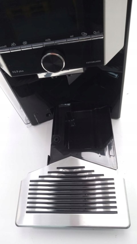 Automatyczny ekspres ciśnieniowy Siemens EQ.9 PLUS EXTRAKLASSE 1500 W