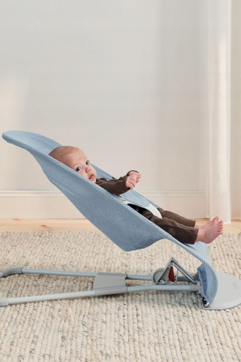 BABYBJORN - leżaczek BALANCE SOFT MESH - Niebieski/Biały