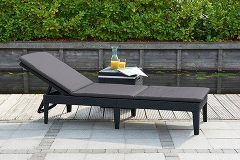 Keter Jaipur leżak ogrodowy z regulowanym oparciem + poduszka