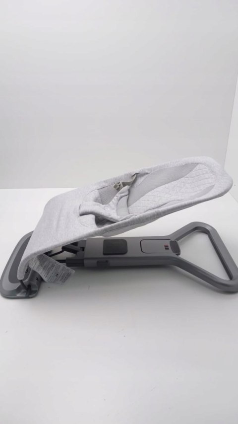 Leżaczek Bujaczek 3w1 Ergobaby EVOLVE Light grey