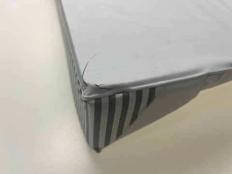 Brevi mata przewijak na łóżeczko sztywny