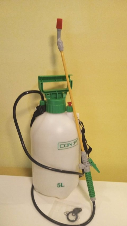 Opryskiwacz ogrodowy pod ciśnieniem 5 litrów