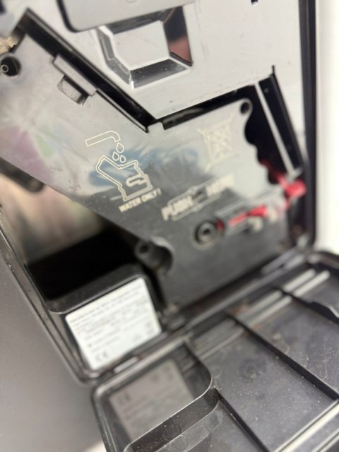 Automatyczny ekspres ciśnieniowy Siemens EQ.6 plus 1500 W srebrny/szary