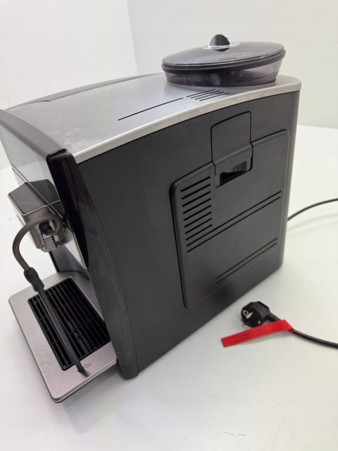 Automatyczny ekspres ciśnieniowy Siemens EQ.6 plus 1500 W srebrny/szary