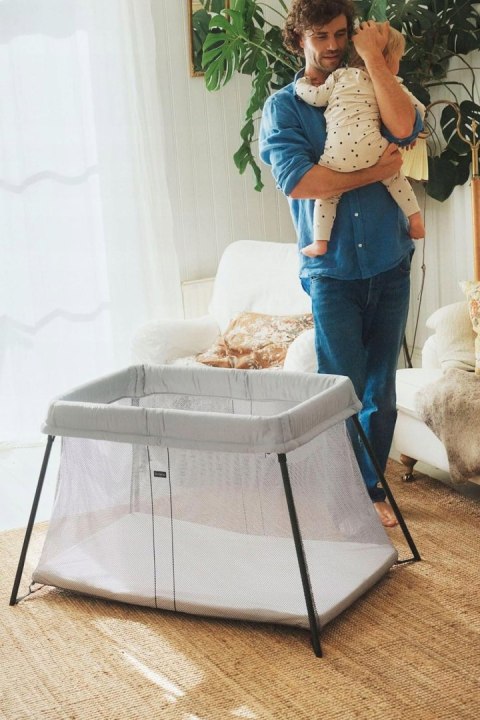 Łóżeczko Turystyczne BabyBjorn 60 x 105 cm szary