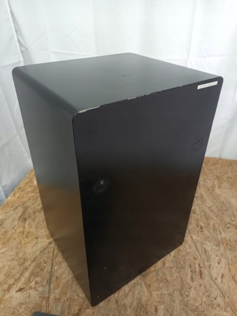 L555 VEVOR Sejf Jednodrzwiowy z kluczem i kodem 99L 40x35x63cm