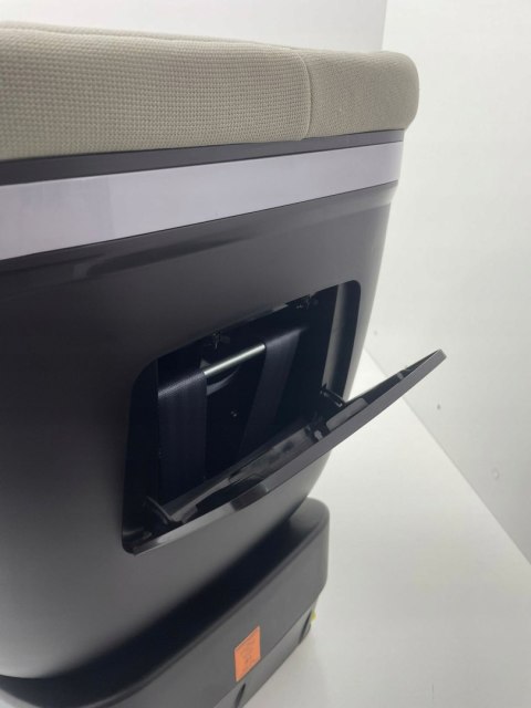 Foppapedretti FP360 i-Size dla dzieci od 40-150 cm