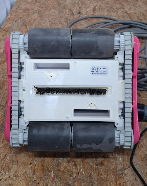 Robot basenowy BWT D300 Plus